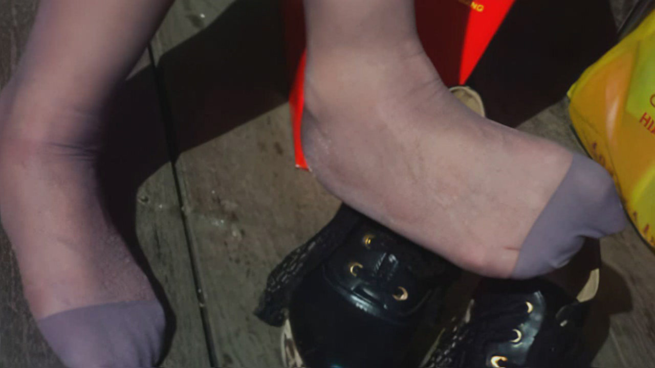 xg90 ��԰�����µ���Ů��˿���720P[(007594)22-47-49].JPG