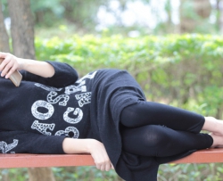 ��abc��Ʒ�� �����ӿ������������Ů����˫��׵Ľź�Ư����17P��