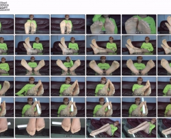 ��Ů����˿�����Ĩ��Ť���ջ󣬻�����һ������Ħ�����̲��̼�4K13����