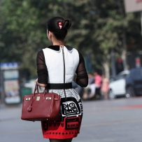 �����_�ٸ���Ư���ĺ�˿���� [10P]