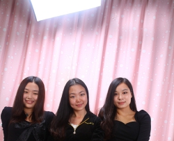 ����Ů��һ̨ϷȺ������ 82p