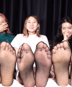 ��A&Fԭ�桿����3�˺�˿-NO76 Stinky sock foot 4K (��С�ࣩ