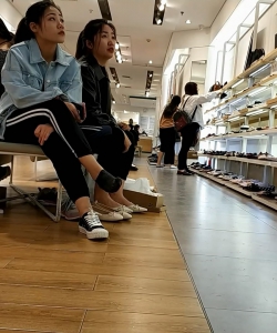 һ������������Ь��������Ů[05:00]