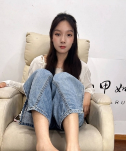 �����崿�����㲿��д  56p 5v 6���� 223mb