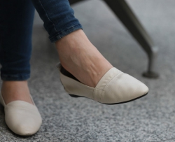 ��abc��Ʒ�� ��������Ƕ����崿���۾�Ů�� 46P